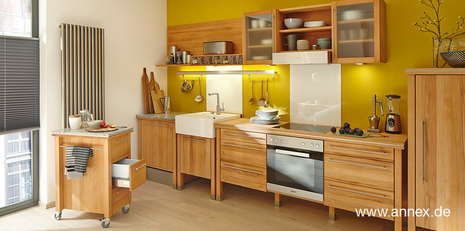 Massivholzküche im Landhausstil - modular und freistehend